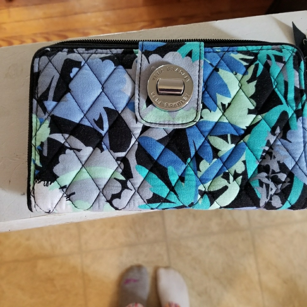 VERA Bradly wallet